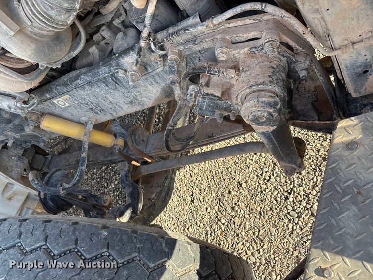 image for item EU4714 2013 Peterbilt 365 crane truck