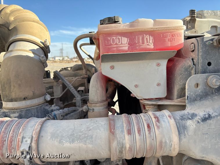 image for item EU4714 2013 Peterbilt 365 crane truck