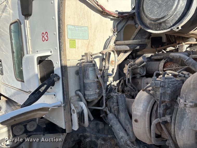 image for item EU4714 2013 Peterbilt 365 crane truck