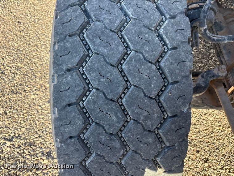 image for item EU4714 2013 Peterbilt 365 crane truck