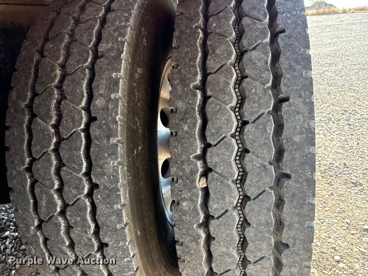 image for item EU4714 2013 Peterbilt 365 crane truck