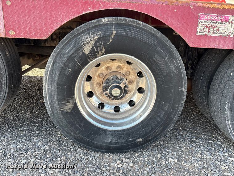 image for item EU4714 2013 Peterbilt 365 crane truck