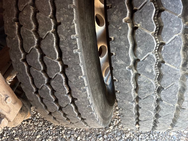 image for item EU4714 2013 Peterbilt 365 crane truck