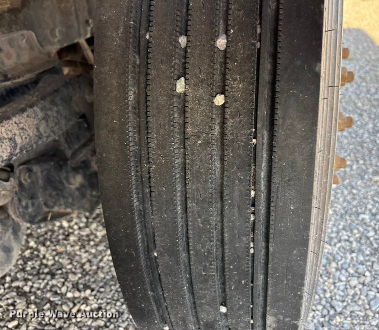 image for item EU4714 2013 Peterbilt 365 crane truck