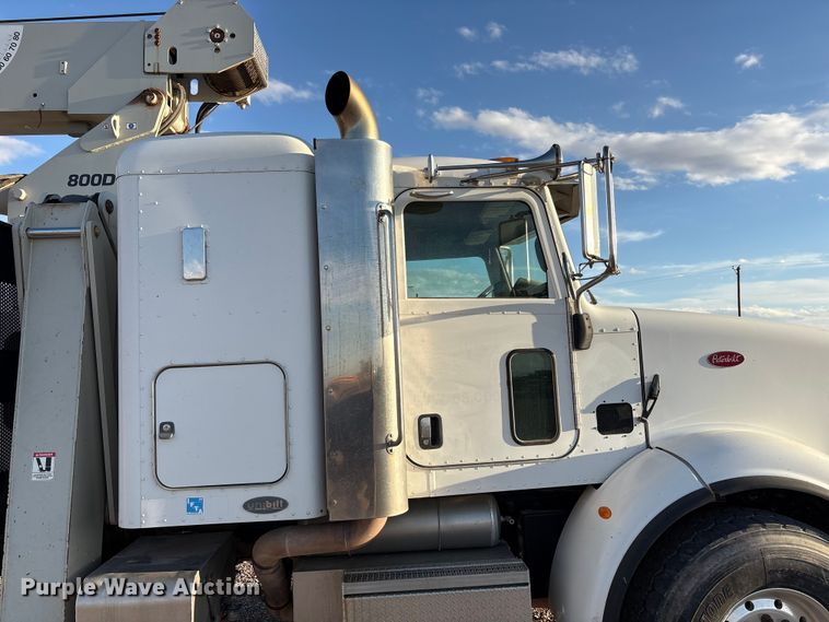 image for item EU4715 2011 Peterbilt 365 crane truck