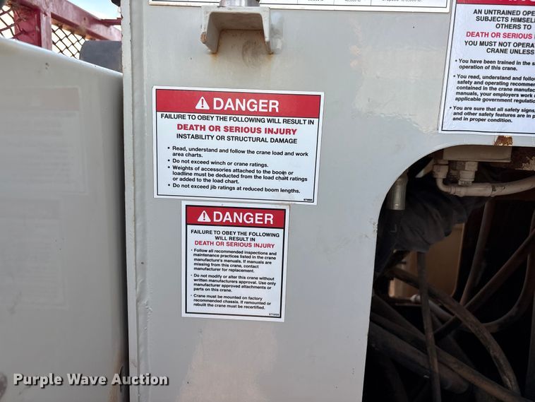 image for item EU4715 2011 Peterbilt 365 crane truck