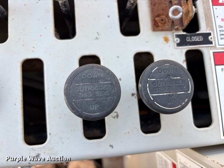 image for item EU4715 2011 Peterbilt 365 crane truck