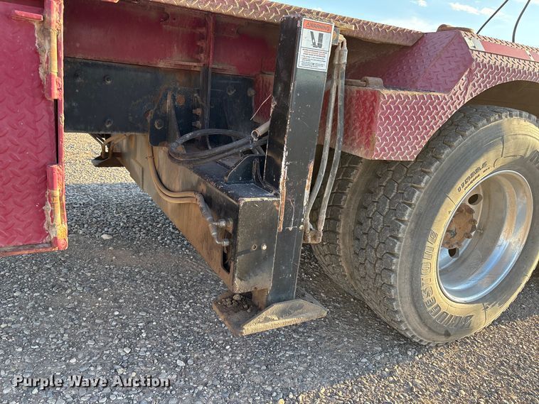 image for item EU4715 2011 Peterbilt 365 crane truck