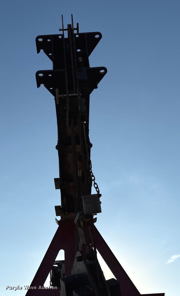 image for item EU4715 2011 Peterbilt 365 crane truck