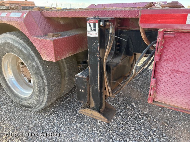 image for item EU4715 2011 Peterbilt 365 crane truck