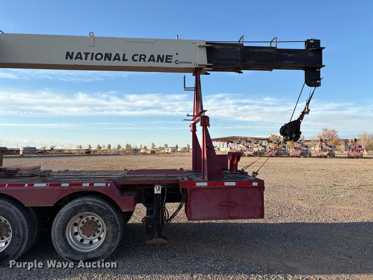 image for item EU4715 2011 Peterbilt 365 crane truck