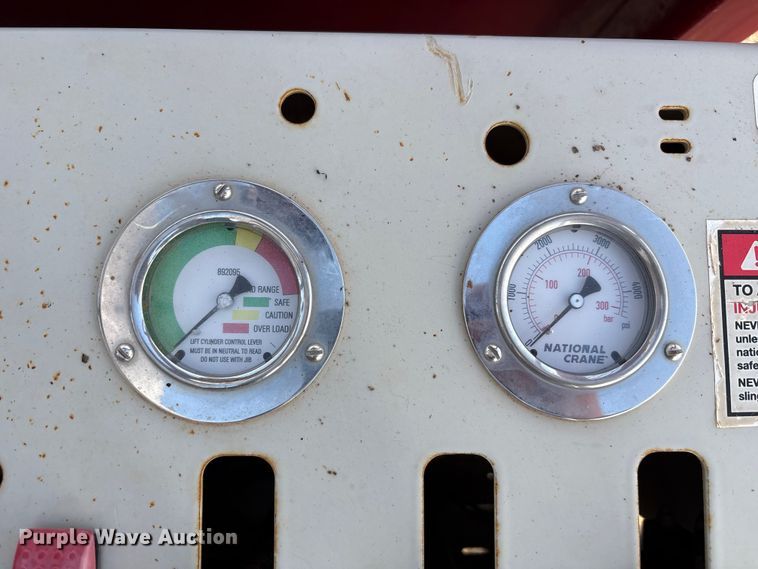 image for item EU4715 2011 Peterbilt 365 crane truck