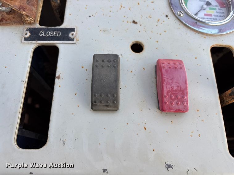 image for item EU4715 2011 Peterbilt 365 crane truck