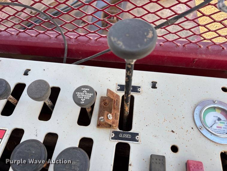 image for item EU4715 2011 Peterbilt 365 crane truck