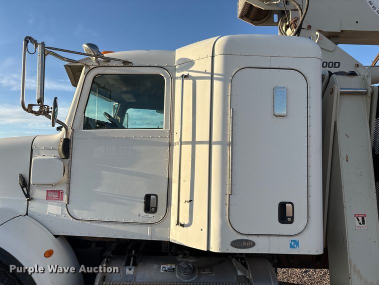 image for item EU4715 2011 Peterbilt 365 crane truck