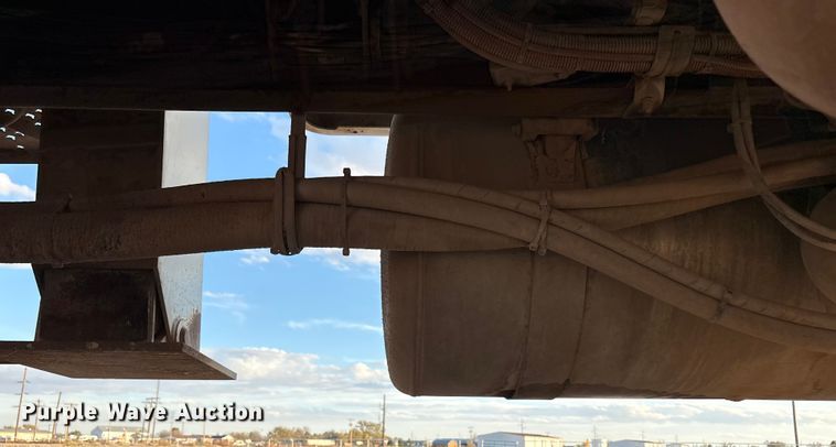 image for item EU4715 2011 Peterbilt 365 crane truck