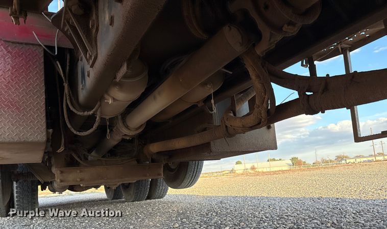 image for item EU4715 2011 Peterbilt 365 crane truck