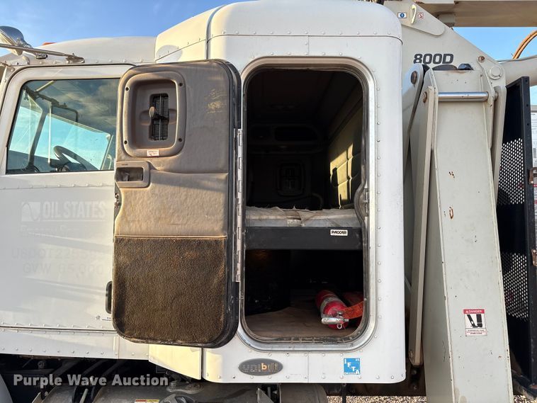 image for item EU4715 2011 Peterbilt 365 crane truck