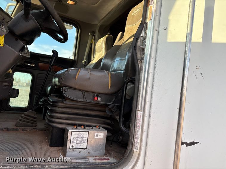 image for item EU4715 2011 Peterbilt 365 crane truck