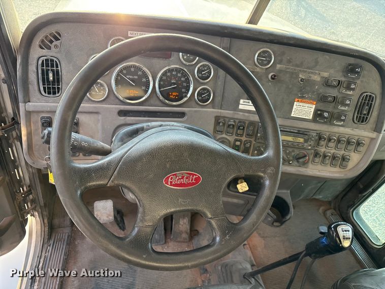 image for item EU4715 2011 Peterbilt 365 crane truck