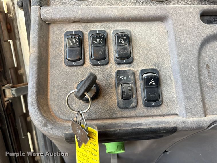 image for item EU4715 2011 Peterbilt 365 crane truck