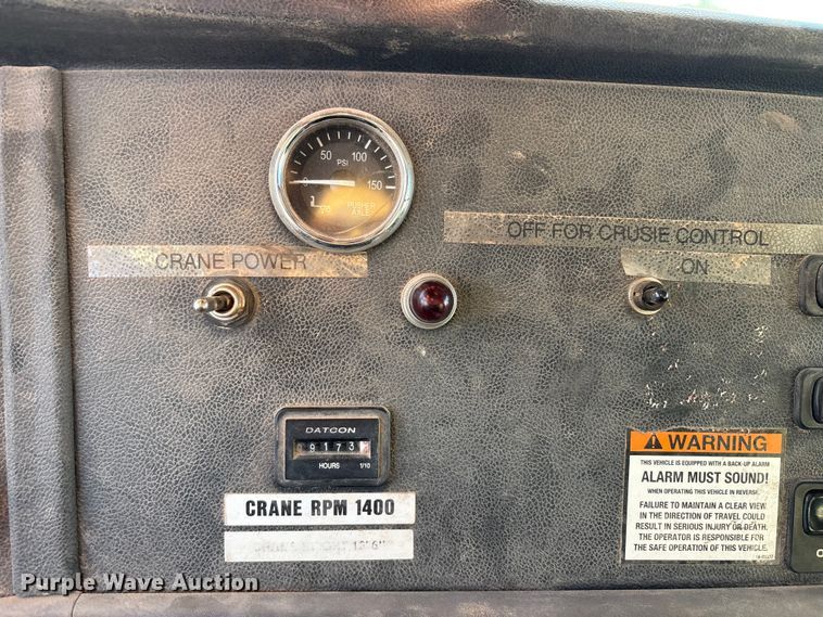 image for item EU4715 2011 Peterbilt 365 crane truck