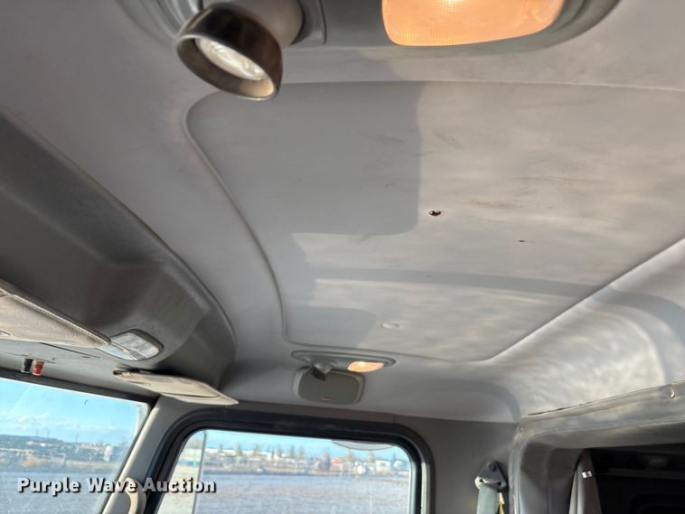 image for item EU4715 2011 Peterbilt 365 crane truck