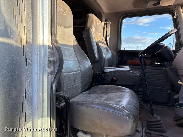 image for item EU4715 2011 Peterbilt 365 crane truck