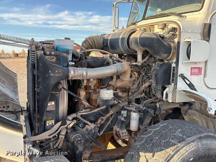 image for item EU4715 2011 Peterbilt 365 crane truck