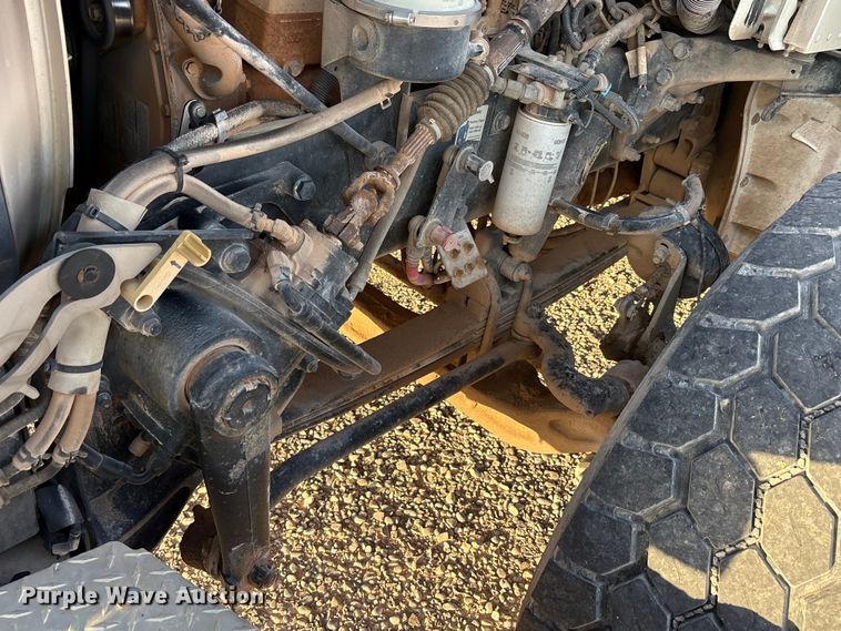 image for item EU4715 2011 Peterbilt 365 crane truck