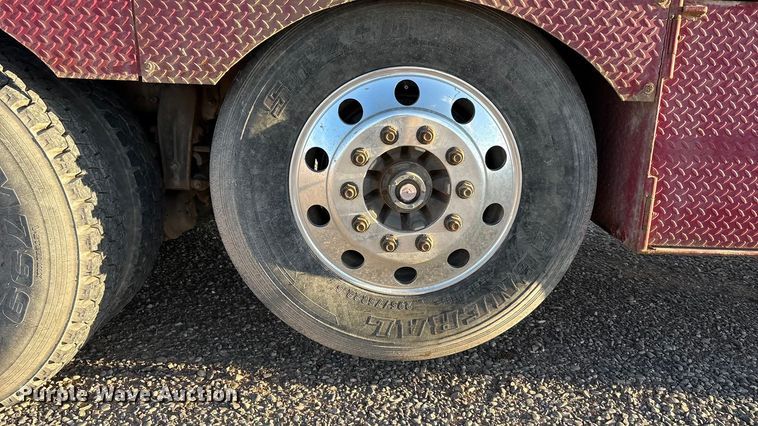 image for item EU4715 2011 Peterbilt 365 crane truck