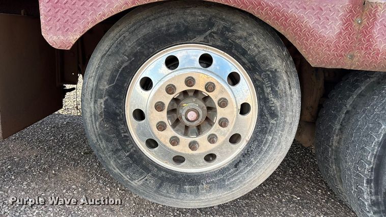 image for item EU4715 2011 Peterbilt 365 crane truck