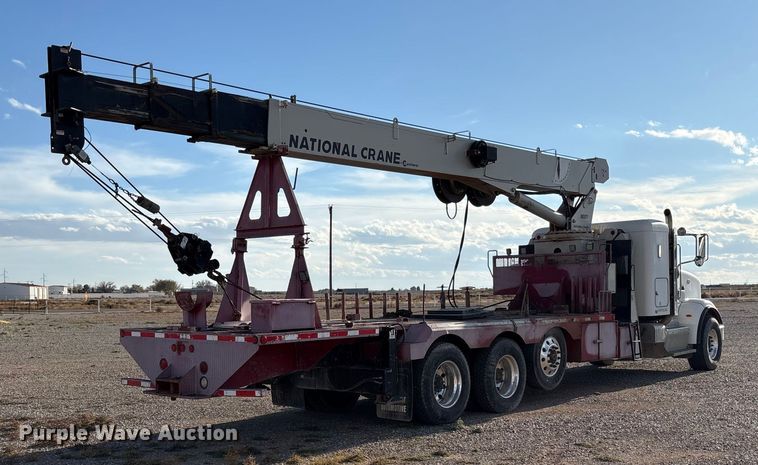 image for item EU4716 2013 Peterbilt 365 crane truck