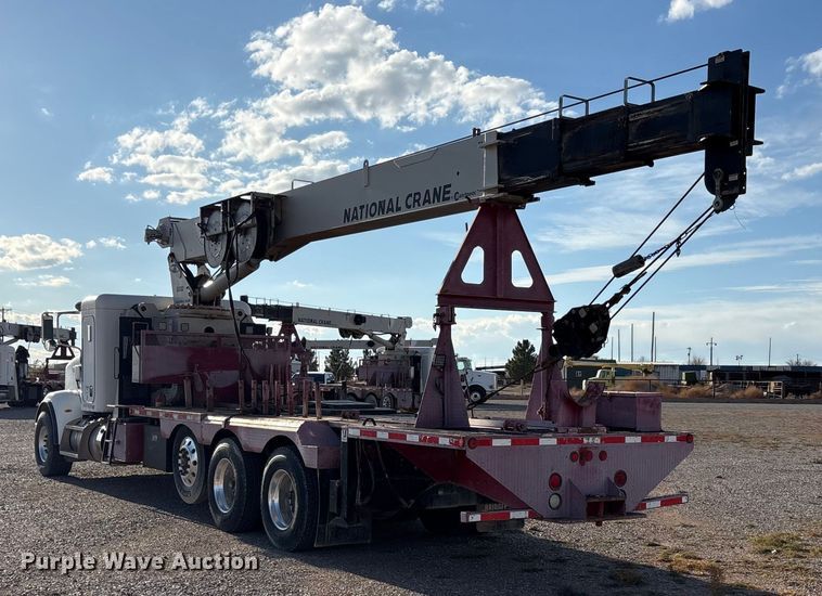 image for item EU4716 2013 Peterbilt 365 crane truck