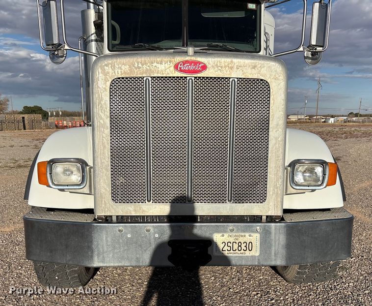 image for item EU4716 2013 Peterbilt 365 crane truck