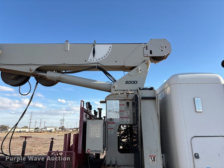 image for item EU4716 2013 Peterbilt 365 crane truck