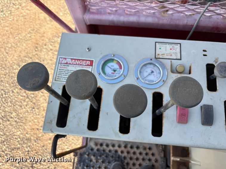 image for item EU4716 2013 Peterbilt 365 crane truck