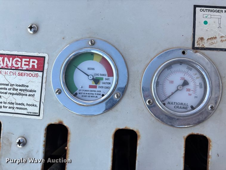 image for item EU4716 2013 Peterbilt 365 crane truck