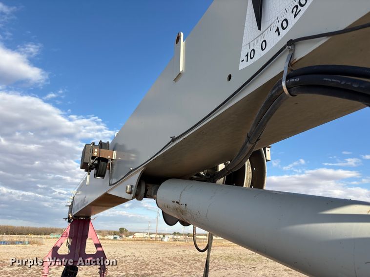 image for item EU4716 2013 Peterbilt 365 crane truck