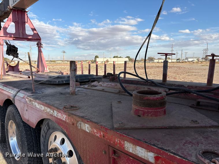 image for item EU4716 2013 Peterbilt 365 crane truck