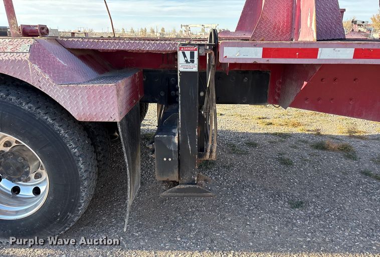 image for item EU4716 2013 Peterbilt 365 crane truck