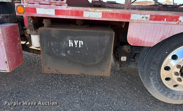 image for item EU4716 2013 Peterbilt 365 crane truck