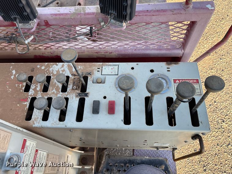 image for item EU4716 2013 Peterbilt 365 crane truck