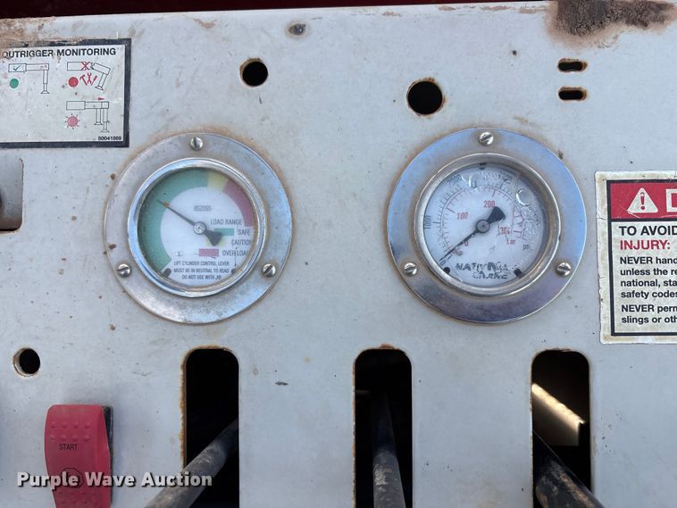 image for item EU4716 2013 Peterbilt 365 crane truck