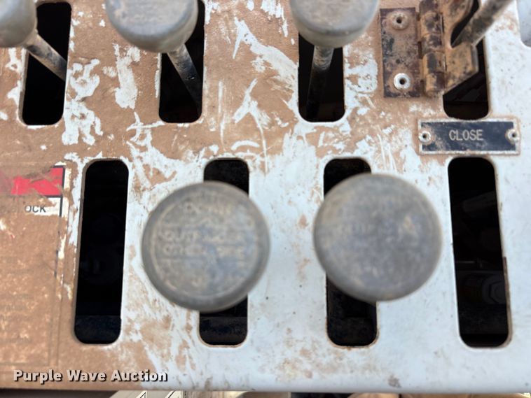 image for item EU4716 2013 Peterbilt 365 crane truck