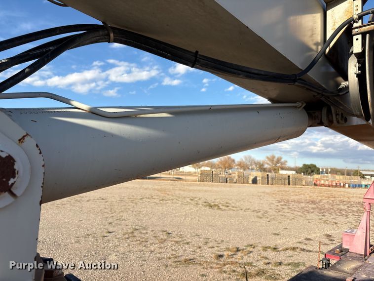 image for item EU4716 2013 Peterbilt 365 crane truck