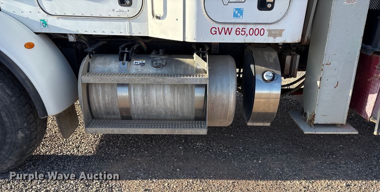 image for item EU4716 2013 Peterbilt 365 crane truck