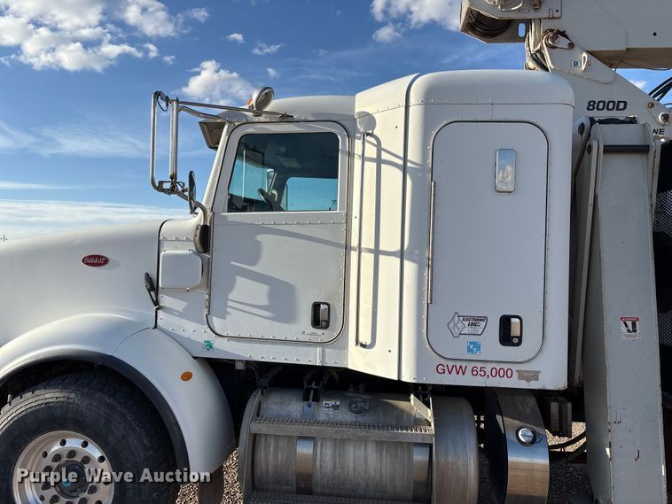 image for item EU4716 2013 Peterbilt 365 crane truck