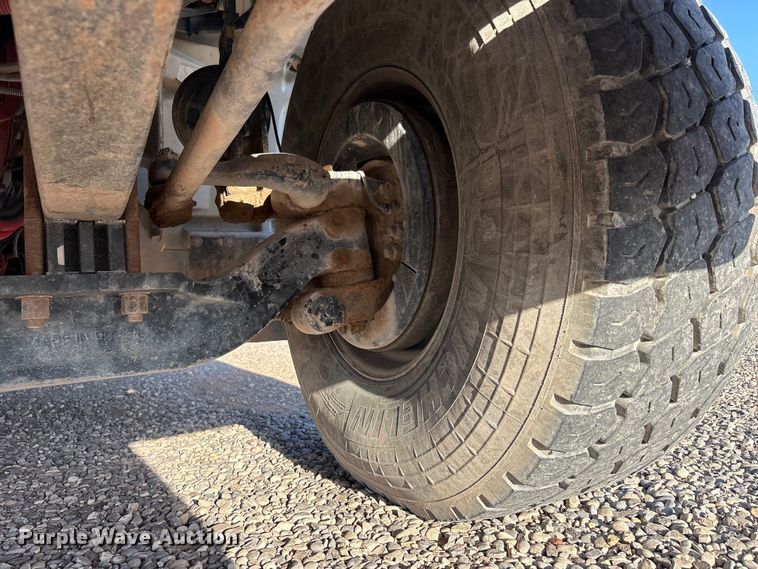 image for item EU4716 2013 Peterbilt 365 crane truck