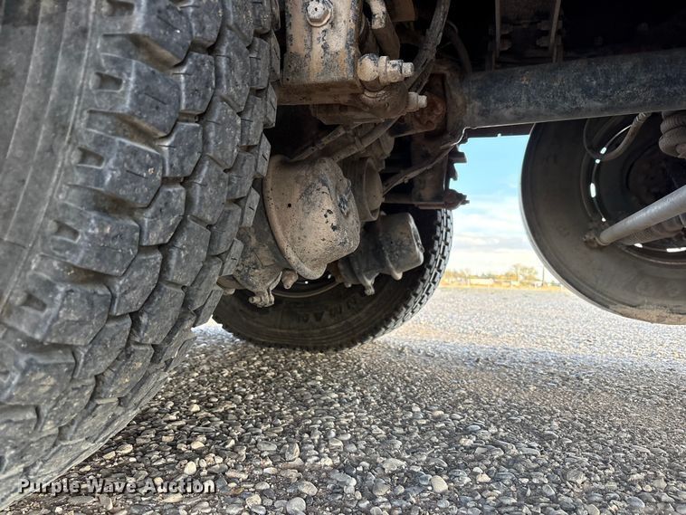 image for item EU4716 2013 Peterbilt 365 crane truck